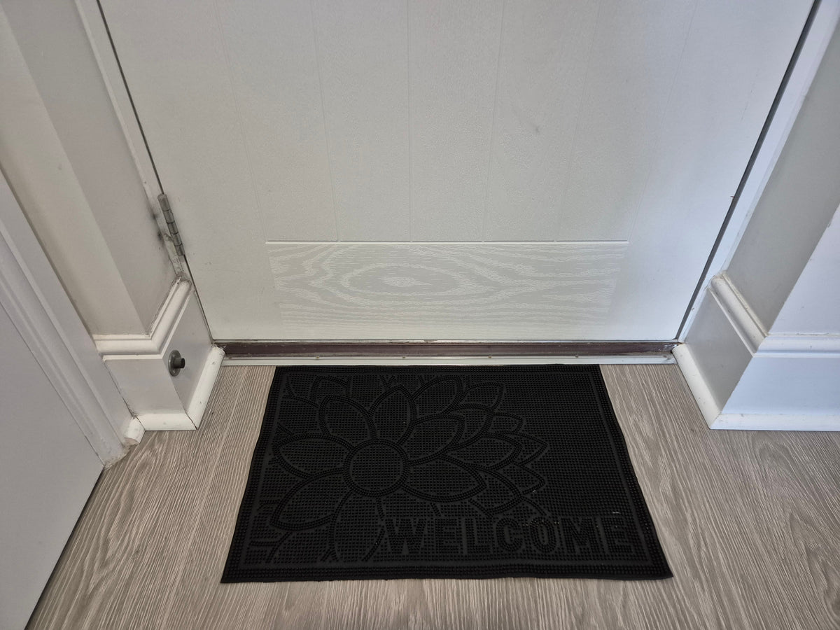 Rubber Doormat, 60cm x 40cm - 'Welcome' (Flower)