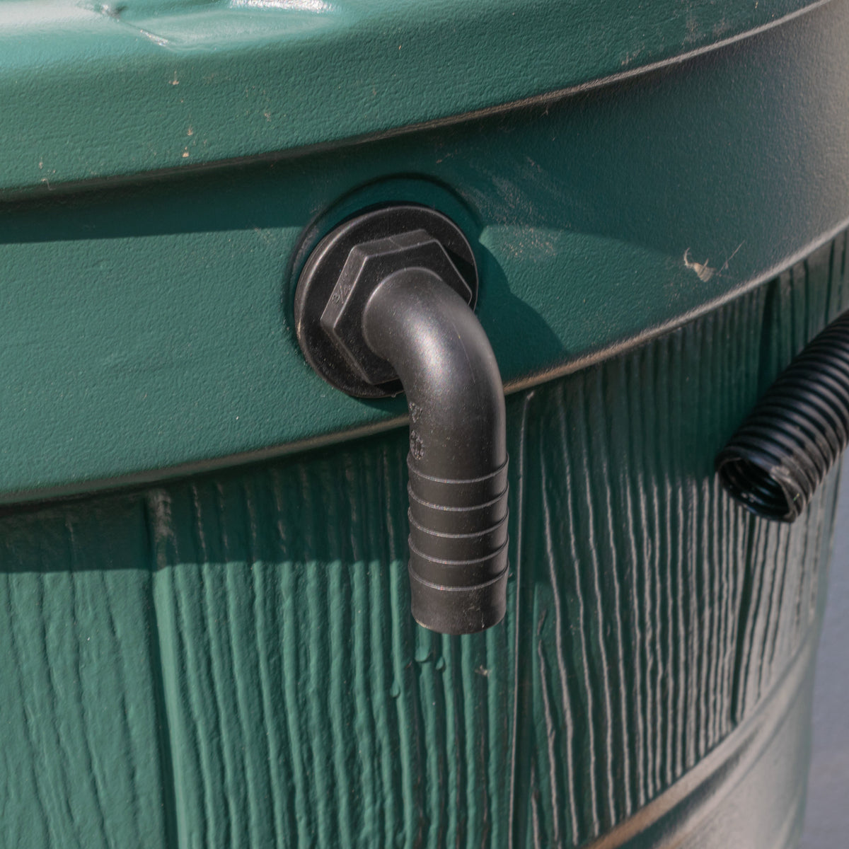 Water Butt 90° Overflow Elbow with Nut & Washer, 3/4"
