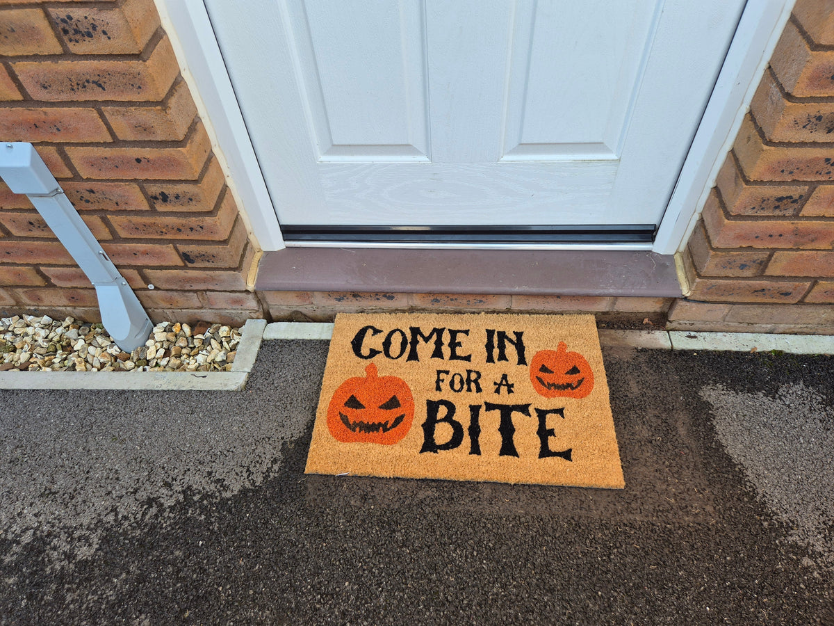 Coir Doormat, 60cm x 40cm - 'Come In For A Bite'