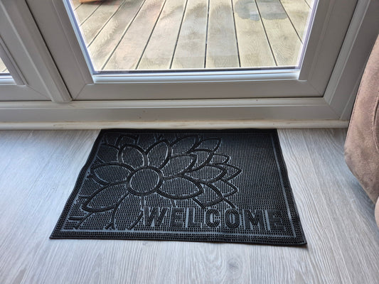 Rubber Doormat, 60cm x 40cm - 'Welcome' (Flower)