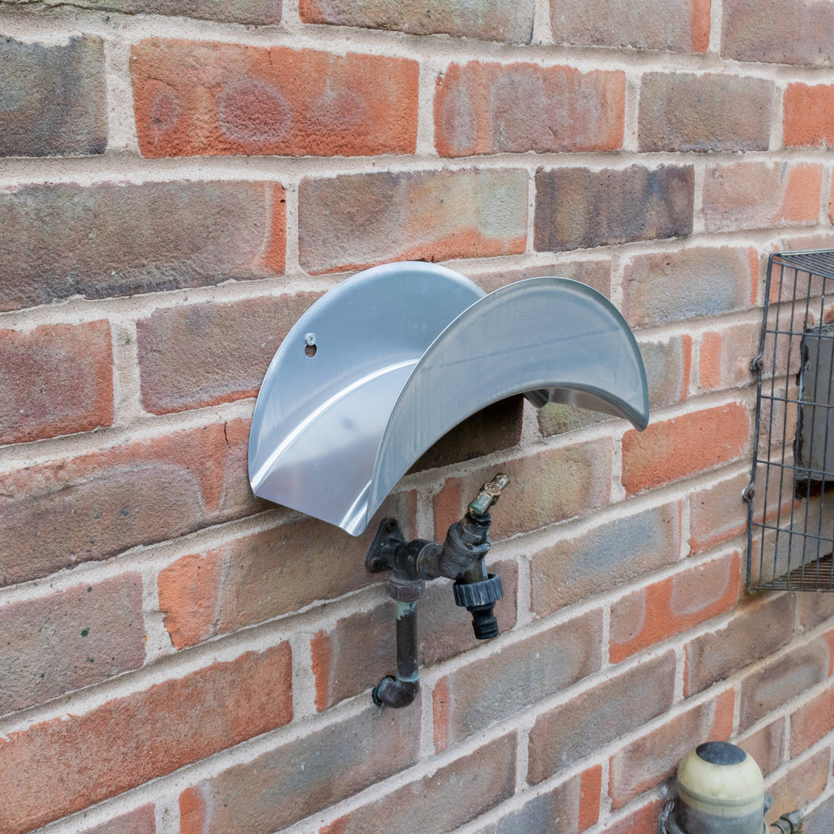 Metal Garden Hose Pipe Holder Hanger Bracket Screw On Wall Mounted Storage