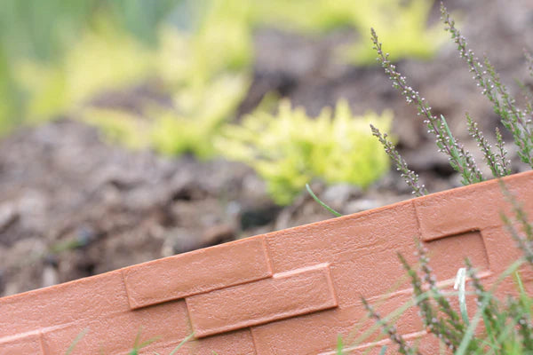 Brown Slate Texture Palisade Lawn Edging, 2.38m