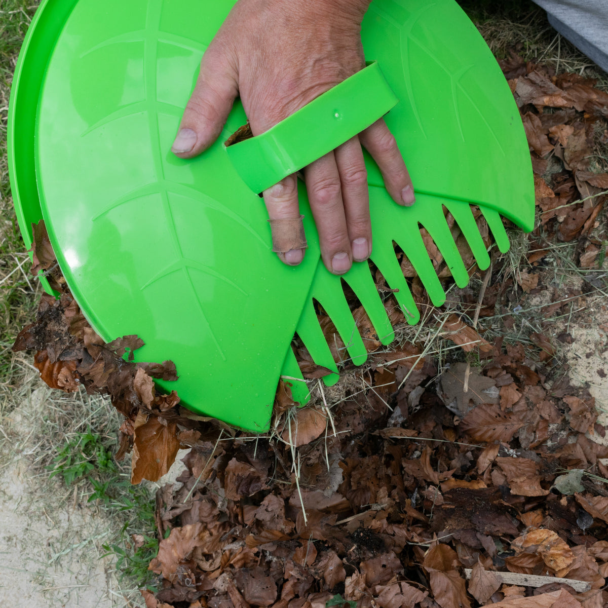 Garden Cleaning Leaf Grabbers, Green