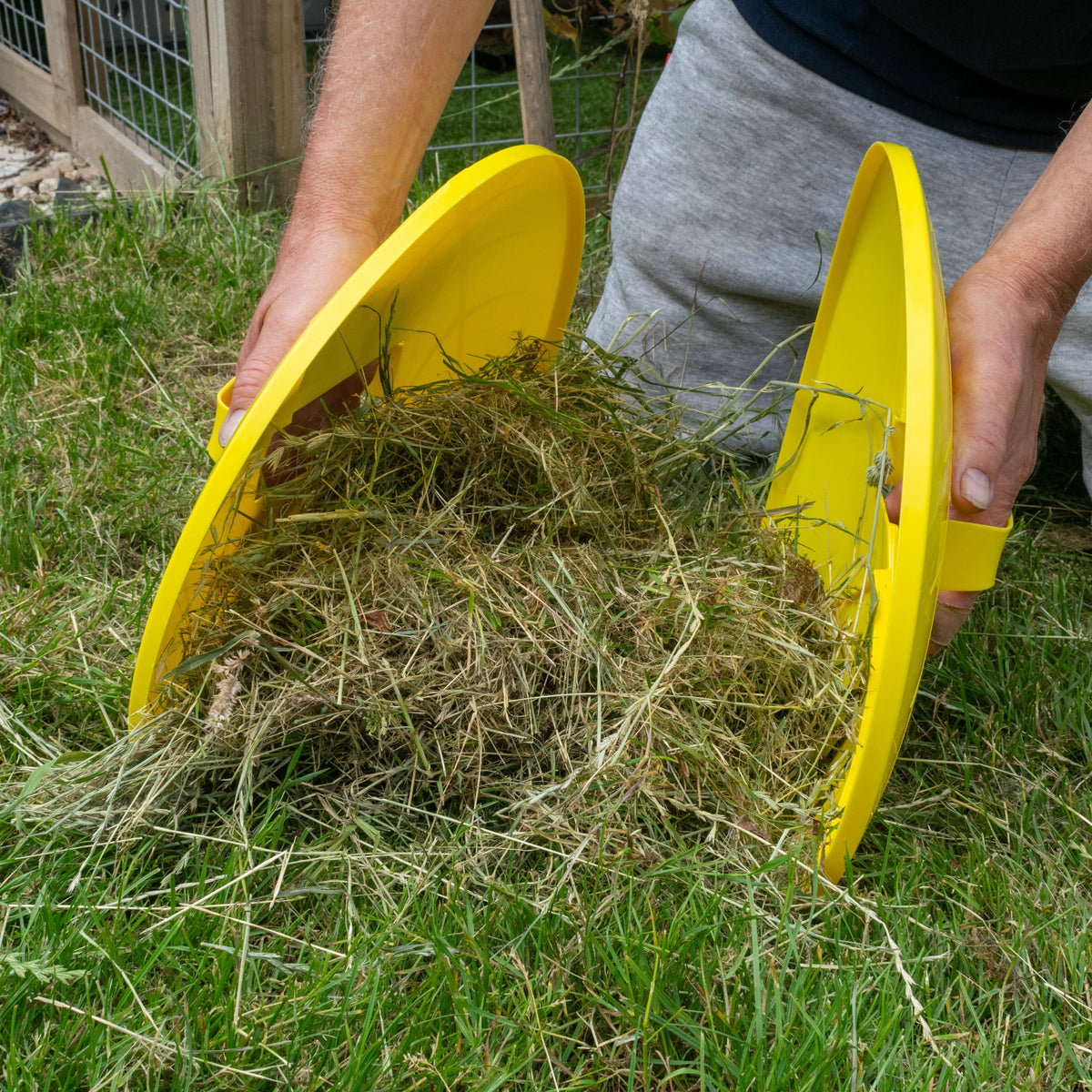 Garden Cleaning Leaf Grabbers, Yellow