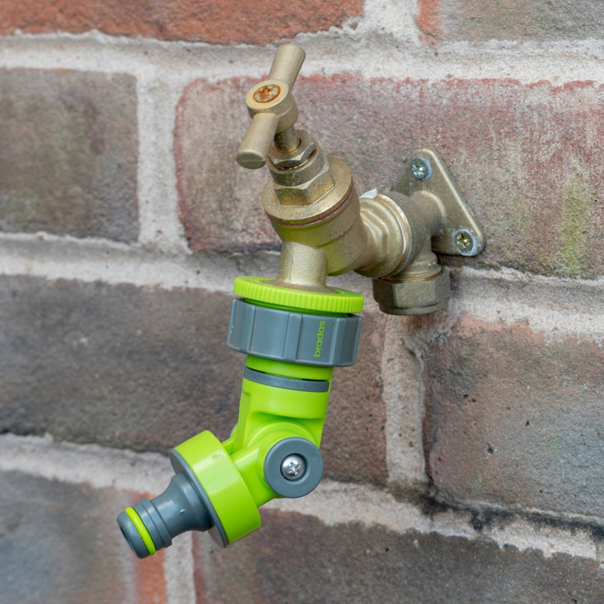 Adjustable Angle Garden Tap Connector, Lime