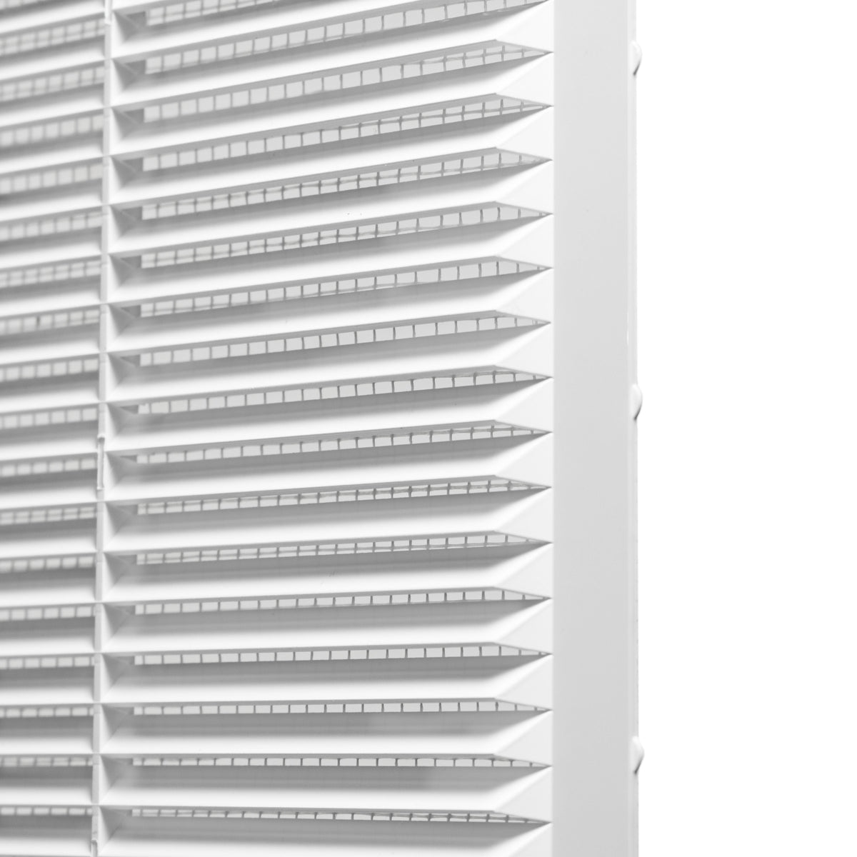 White Louvre Vent with Fly Screen, 195mm x 195mm
