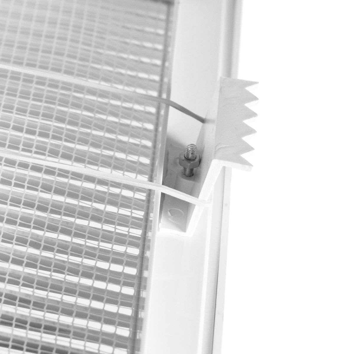 Luxury White Duo Smart Louvre Vent with Fly Mesh, 135mm x 135mm