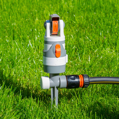 4-Pattern Gear Drive Sprinkler, White line