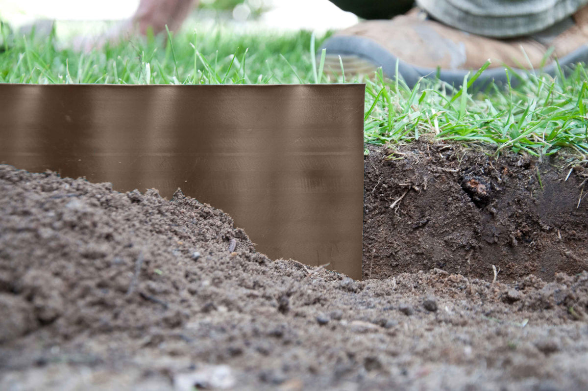 Brown Crinkled Flexible Lawn Edging, 25cm Height