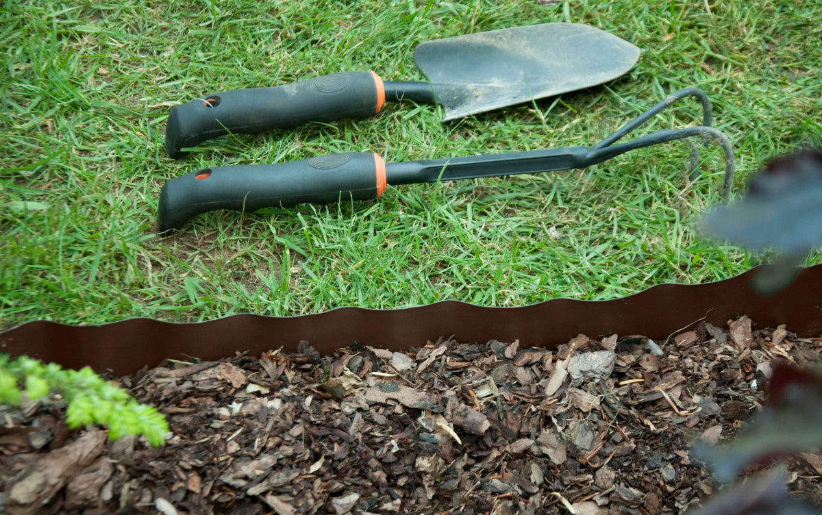 Brown Crinkled Flexible Lawn Edging, 25cm Height